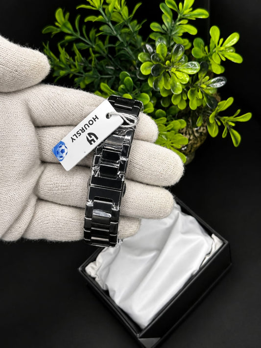 Luxury Black Stainless Steel Watch – Minimalist Dial with Date Display
